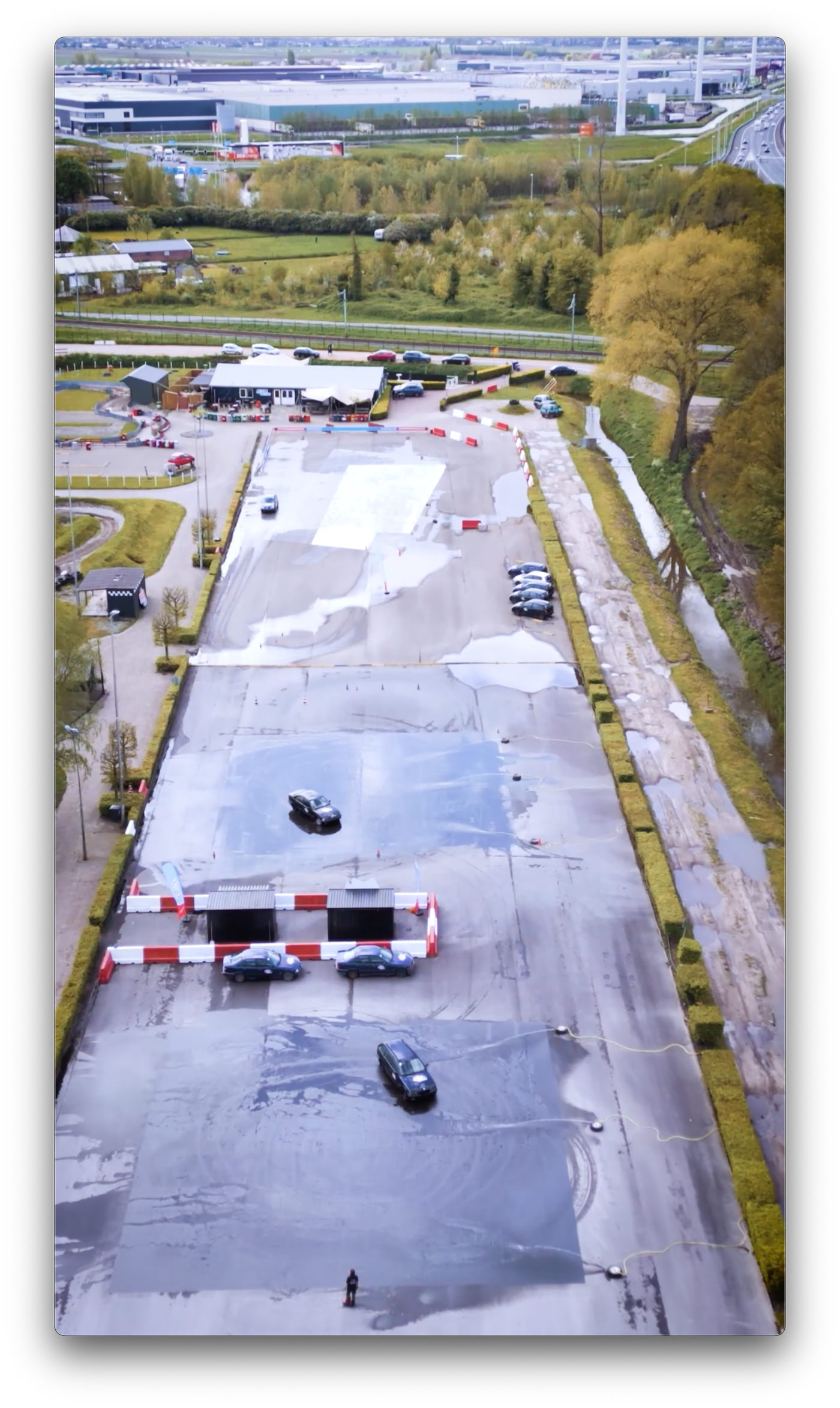 Groep tijdens een uitje bij Gouda bij Drift & Drive